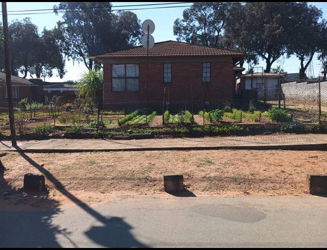 5 BEDROOM HOUSE FOR SALE IN ORLANDO EAST